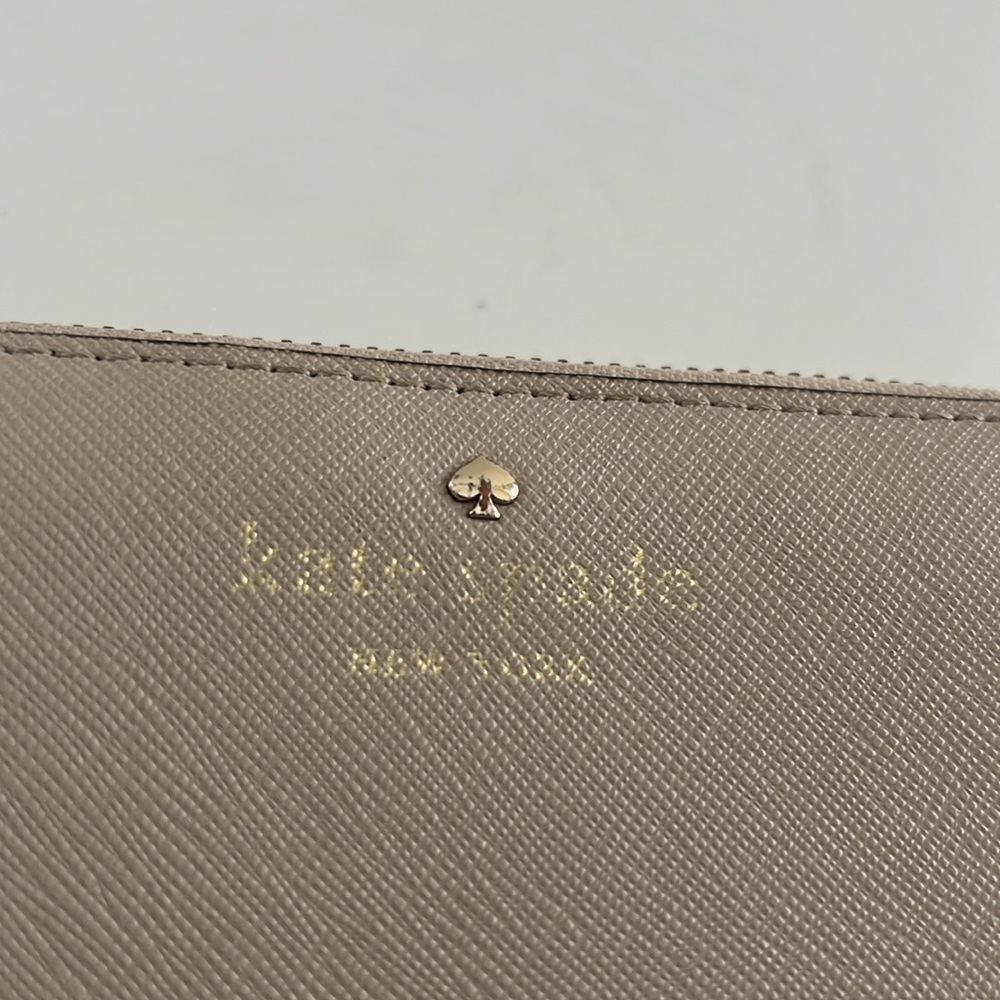 Kate Spade Continental Wallet - Picture 2 of 6